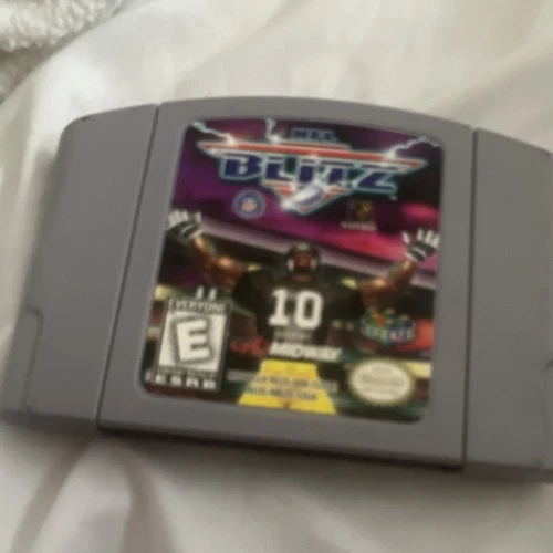 Midway NFL Blitz Nintendo 64 N64 Game Cartridge Multiplayer E NTSC 1998