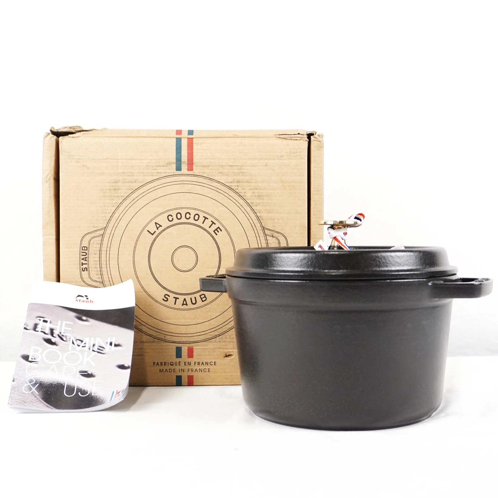 Staub La Cocotte Deep Round Enameled Cast Iron Dutch Oven In Black 20cm/2.75L
Opens in a new window