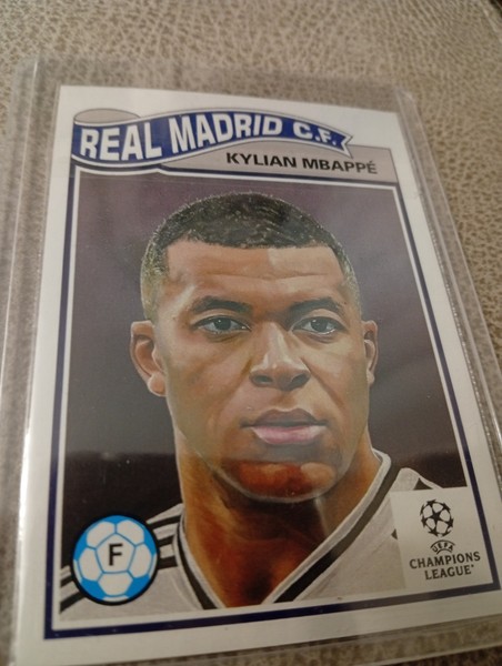 Kilian Mbappe Livin Set Real Madrid Año 2024/25