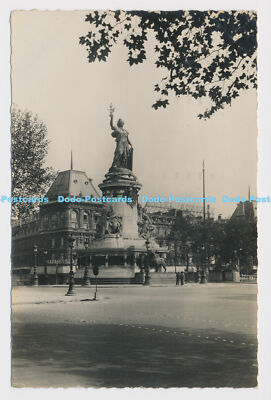 C017930 Paris. Place de la Republique. C. G. D. L. C. P. 1948