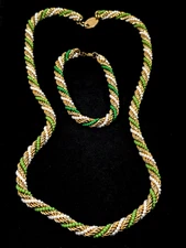 Vintage Bozart Italy Green White Bed Gold Tone Twist Necklace Bracelet Set