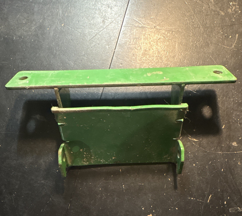 John Deere Greenstar Starfire GPS receiver Globe Roof Mount Bracket