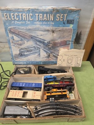 Vintage  Marx steam freight train set 52875 in  Original Box- Complete w/ Cars