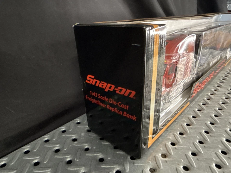 Snap-On Crown Premiums 1:43 Die-Cast Freightliner Replica Bank - America (NEW) - Image 3 of 4