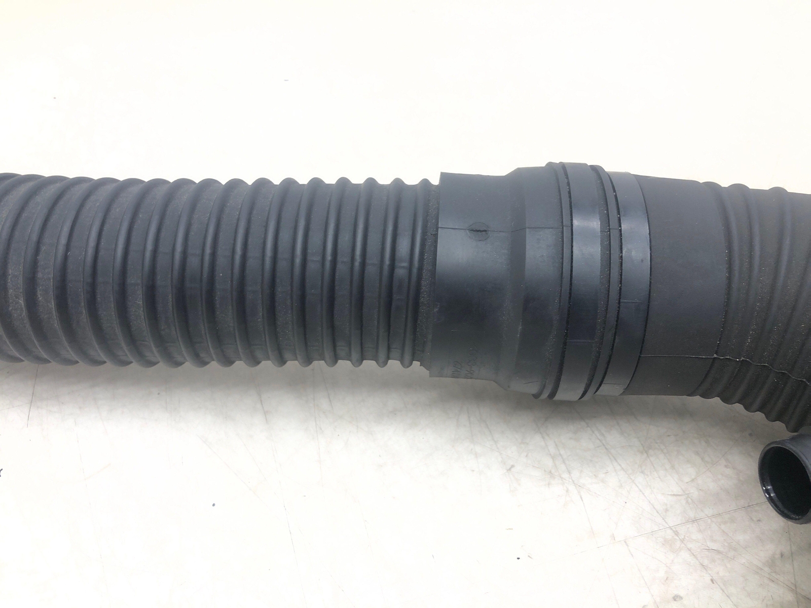 2009 ASTON MARTIN V8 VANTAGE 4.7L AIR INTAKE Y PIPE DUCT HOSE 6G33-9C623-DB OEM