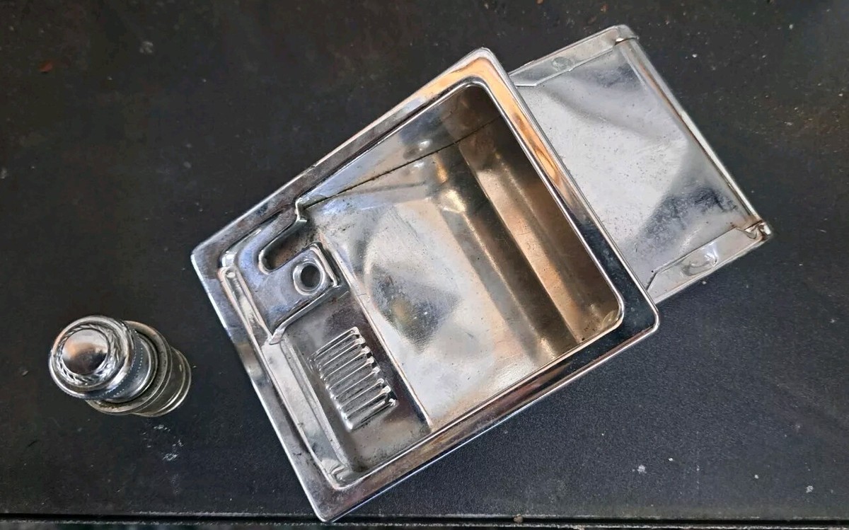 1989 Cadillac Fleetwood Brougham DElegance Dash Ashtray Insert