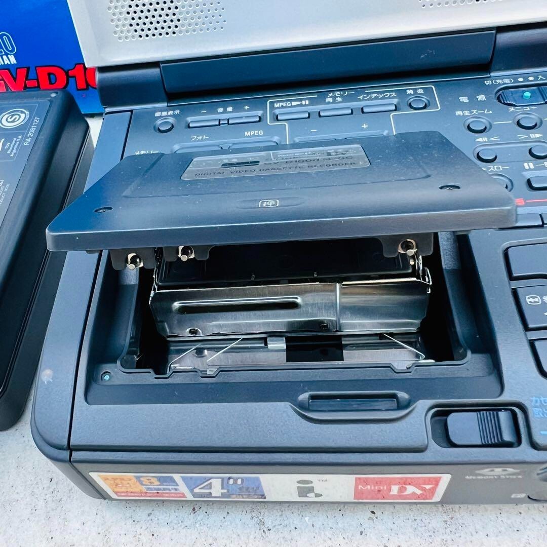 極美品SONY GV-D1000 ソニービデオウォークマン