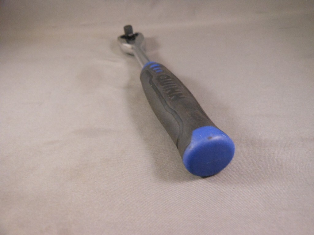 New Quinn 70590 1/4" 90 tooth Comfort Grip Low Profile Pear Head Ratchet Wrench