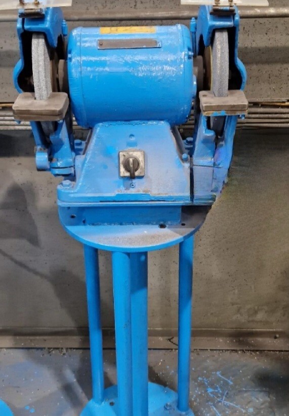 WOLF TWIN DOUBLE PEDESTAL GRINDER