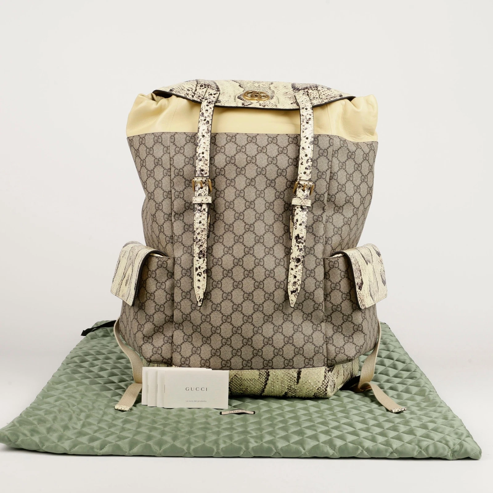 Sac à dos Gucci 710859 logo GG 70645676