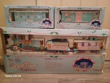 Precious Moments Sugar Town Express Holiday Train Set  Extra Cars Working