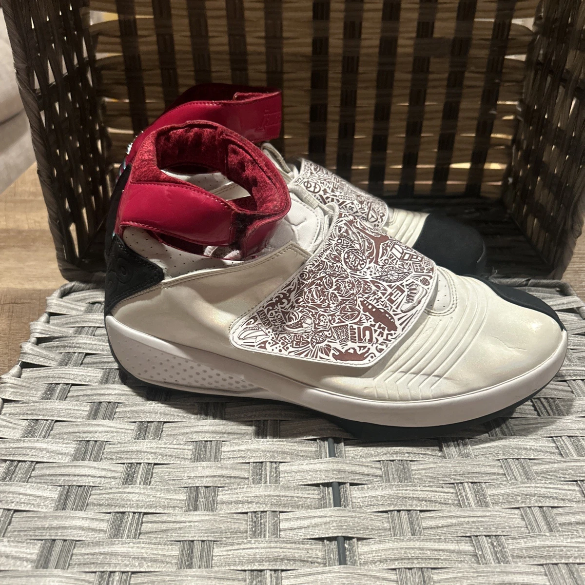 値下げ 未使用AirJordan xx(20)20周年モデル白/黄金/黒 Buy Air Jordan