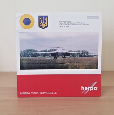 Herpa 1/200 570824 Tupolev Tu-160 Blackjack Ukrainian Air Force