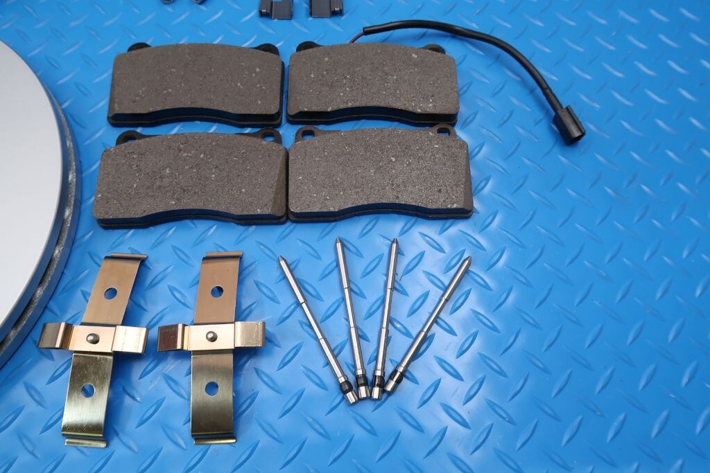 Maserati Ghibli brake pads rotors filter wiper service kit #9292