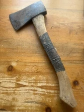 Vintage HB Hults Bruk Hatchet 0.6kg / 1 1/4 MADE IN SWEDEN Original Handle
