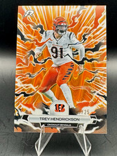 2025 Topps Resurgence Trey Hendrickson #21 Orange Raywave /25 Bengals