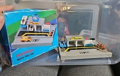 Galoob Vintage~1980s Micro Machines World Pit Stop - Minature Car Playset