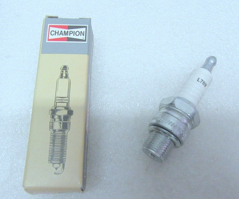 SP14 Champion Copper Marine L78V Spark Plug 833M OEM New Factory Boat Parts