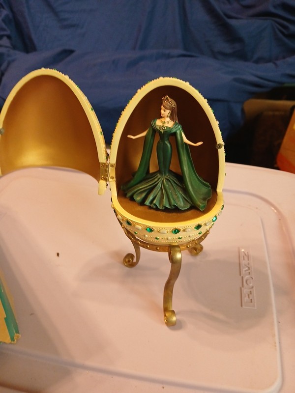 BARBIE EMPRESS of EMERALDS Resin Egg (new old stock in original box)