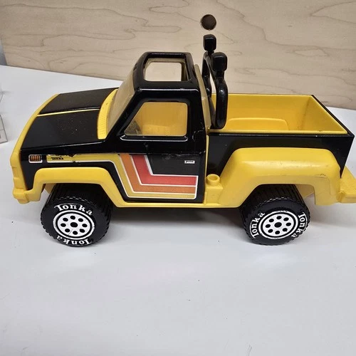 Vintage Tonka 9" Pickup Truck  1979 Black & Yellow Metal + Plastic Vehicle Toys