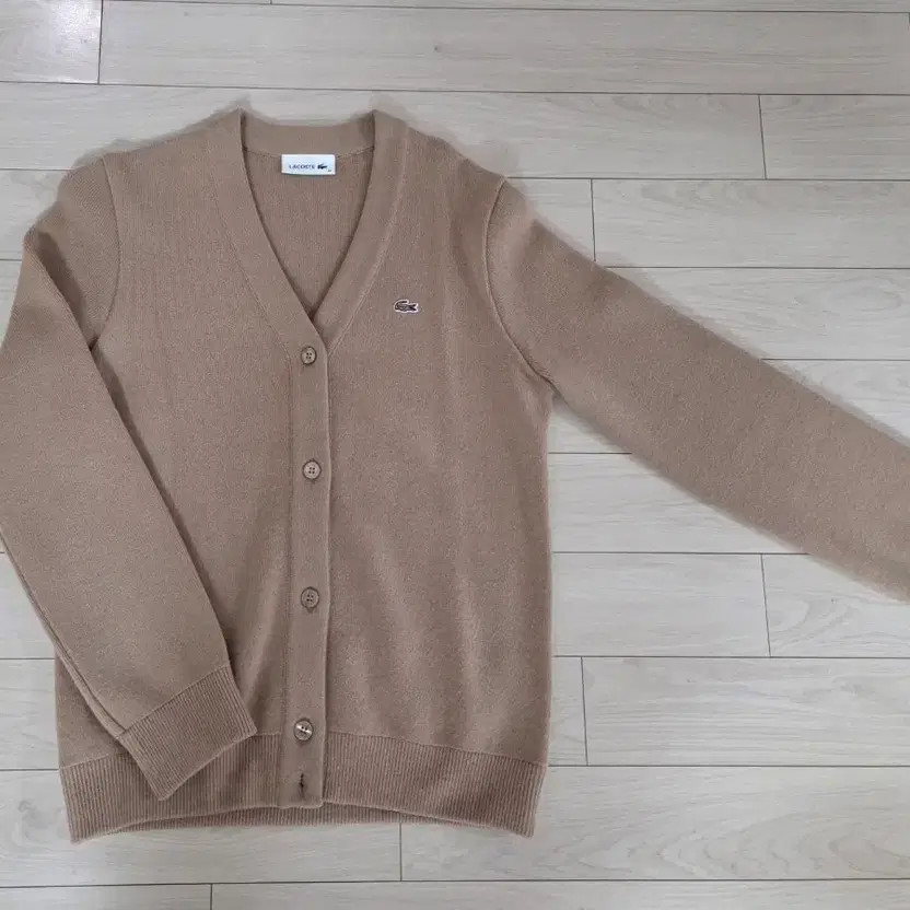 Lacoste Beige Women's Cardigan (Size 34) - Excellent Condition