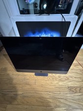 2017 iMac Pro 27" 3.0GHz 10-Core Intel 64GB 2TB SSD Space Gray