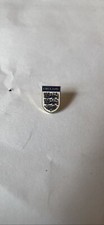 CLASSIC ENGLAND  THREE LIONS CREST SHIELD FOOTBALL ENAMEL PIN BADGE
