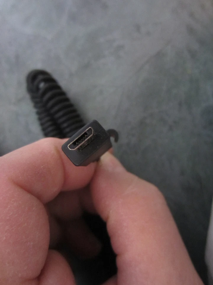 T-Mobile Universal Micro USB Car Charger For Smartphone black.. - Image 2 of 3