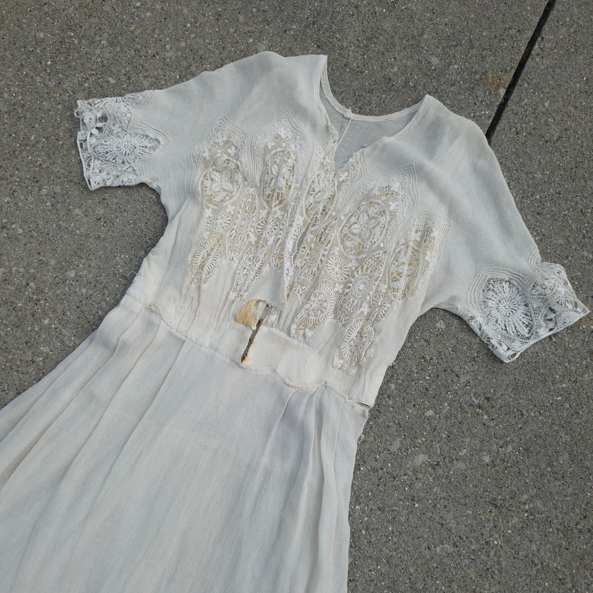 Antique 1900s Edwardian White Cotton Lawn Tea Dress Lace  Gown Hi-Low Victorian View 6