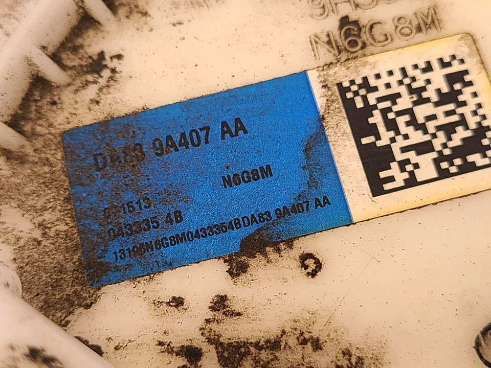 2013 - 2016 LINCOLN MKT Fuel Pump Assembly Tank Mounted 2.0L Turbo  - Imagem 3 de 4