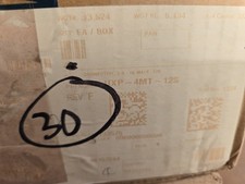 Lot of 26 UXP - 4MT - 12s Connectors JMA