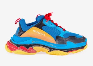 BALENCiAGA SPEED TRAiNER ORANGE FROM YouTube