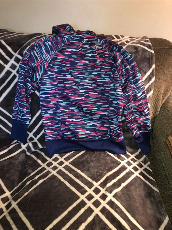 Nike Therma Fit Sudadera con Capucha Pequeña 6-8 Azul y Rojo Mezcla Patrón Foto 3 de 3