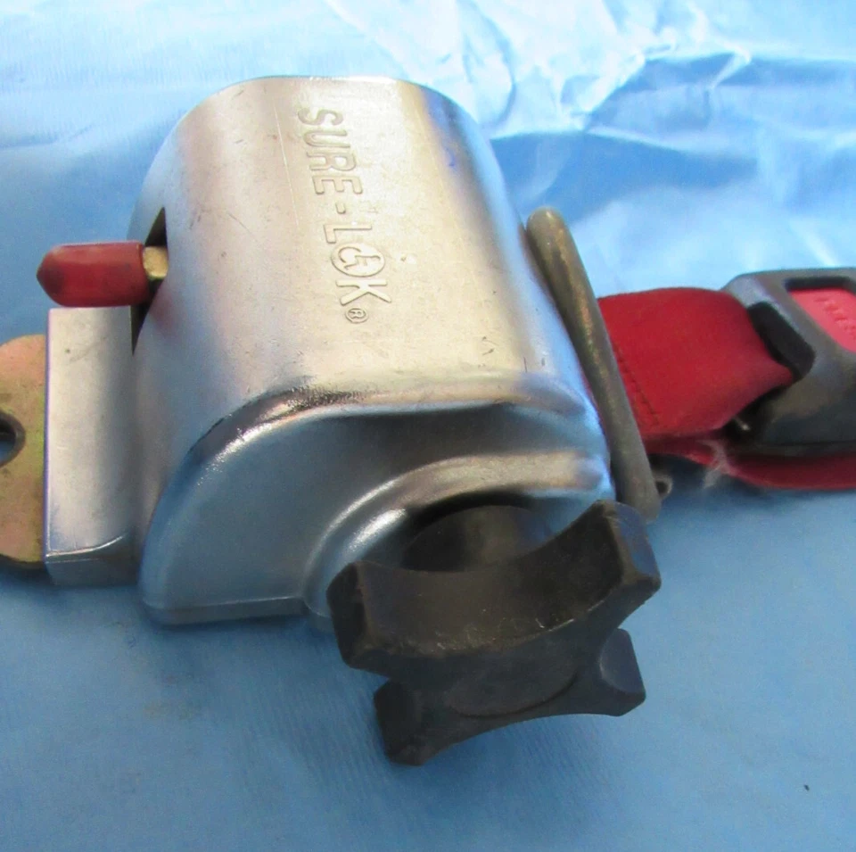 USED SURE-LOK FE200855 Right Hand Crank Retractor Wheel Chair Seat Belt Assembly - Image 3 of 4