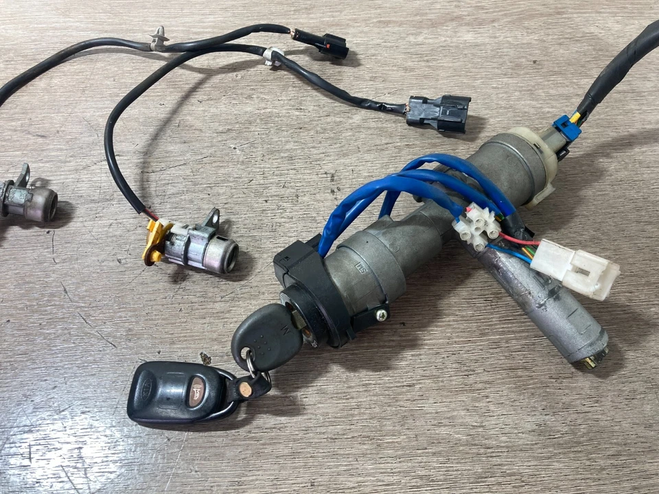 KIA SORENTO 2007 IGNITION BARREL LOCK SET WITH KEY - Image 2 of 3