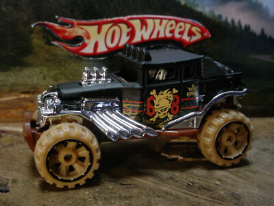 2024 MUD STUDS Exclusive BAJA BONE SHAKER  black/brown   LOOSE Hot Wheels