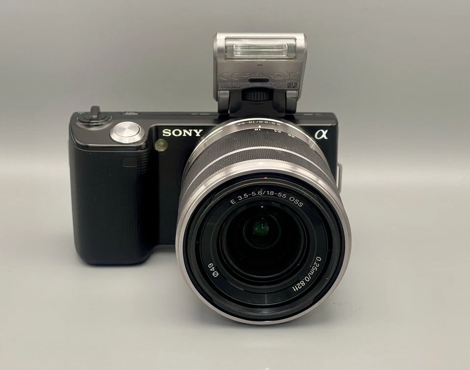 Sony NEX-5, photo 1 of 5