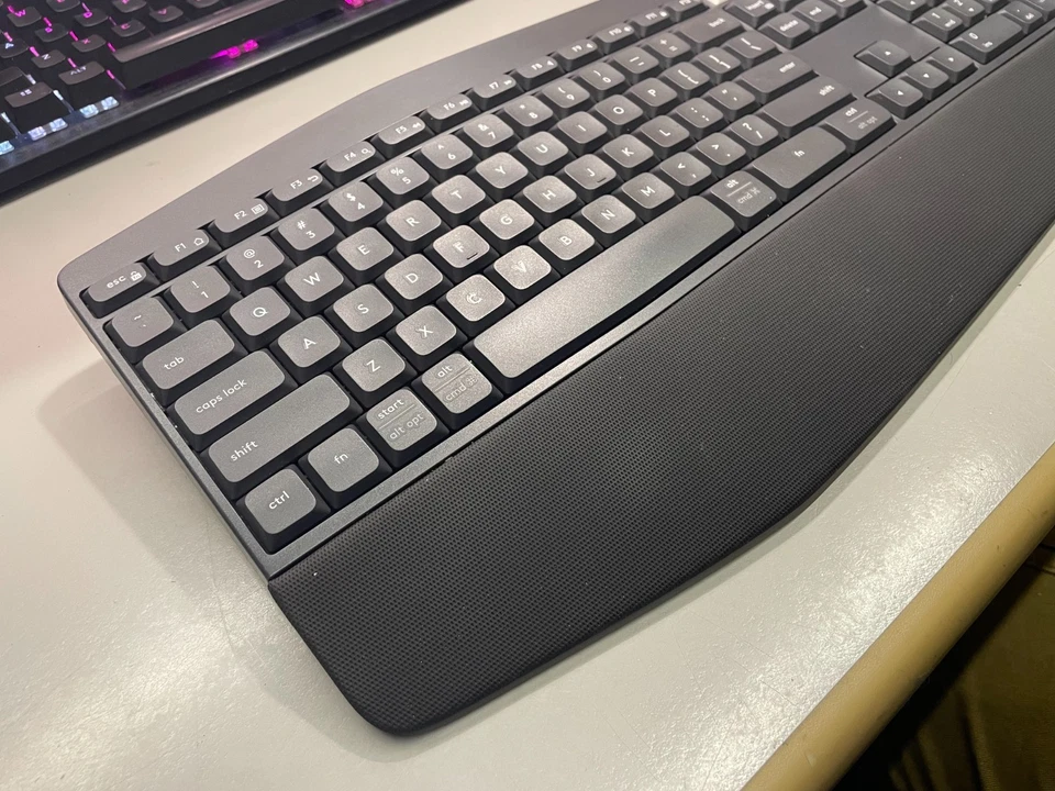 LOT OF 2 Logitech K850 Wireless Keyboard Bluetooth USED *SE - Image 4 of 4