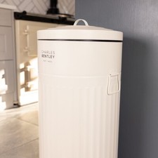 Charles Bentley 30L Retro Pedal Bin - Cream