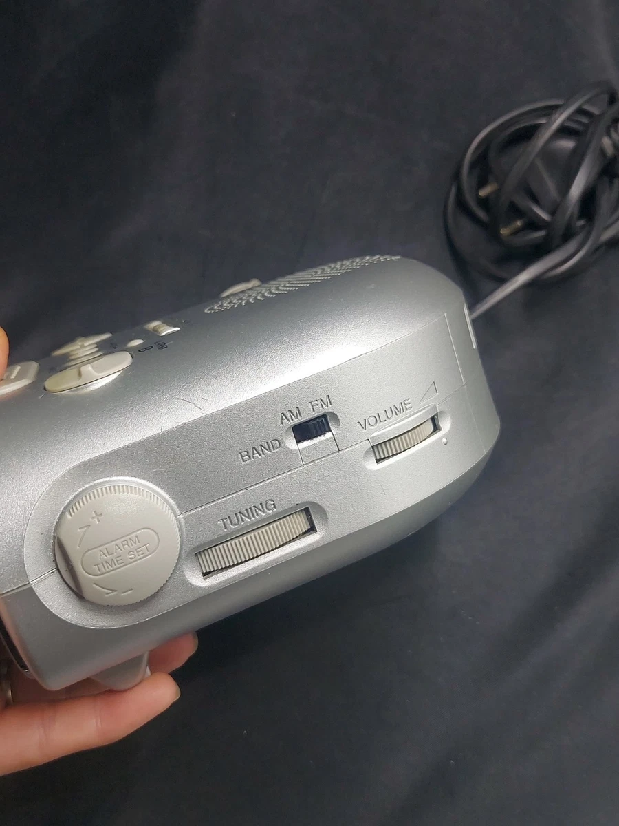 Radio despertador en funcionamiento Sony ICF-C318