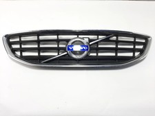 Calandre Volvo V40
