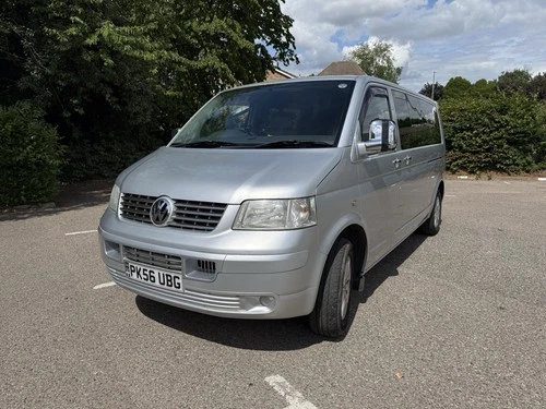 VW Transporters T5 — photo 1 of 1