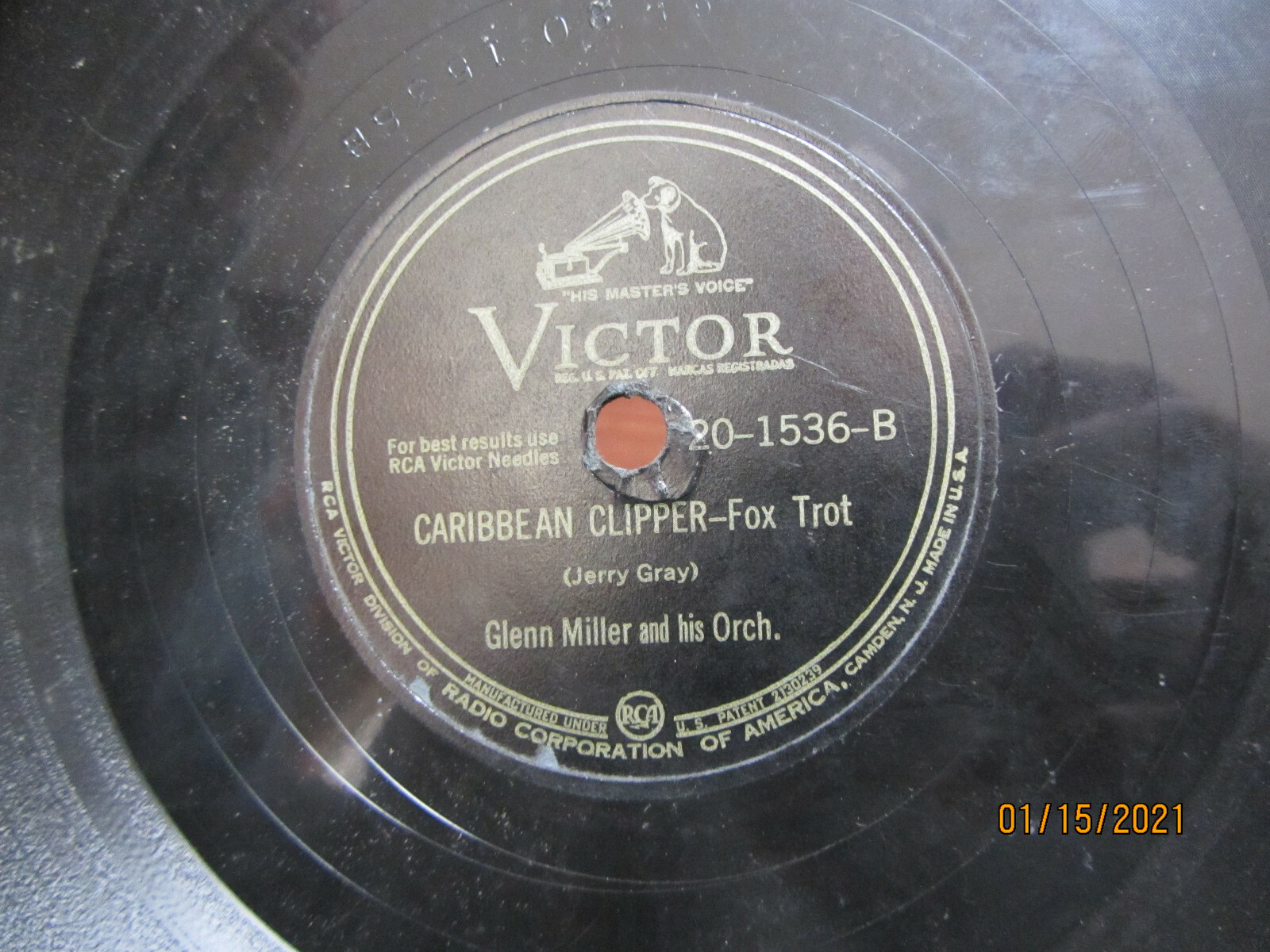 10" 78 rpm RECORD VICTOR 201536 GLENN MILLER BLUE RAIN / CARIBBEAN