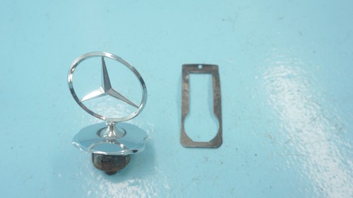 MERCEDES--BENZ W114 250C CUPÉ, CAPÓ CROMO ESTRELLA ADORNO, FABRICANTE DE EQUIPOS ORIGINALES, - Imagen 5 de 11