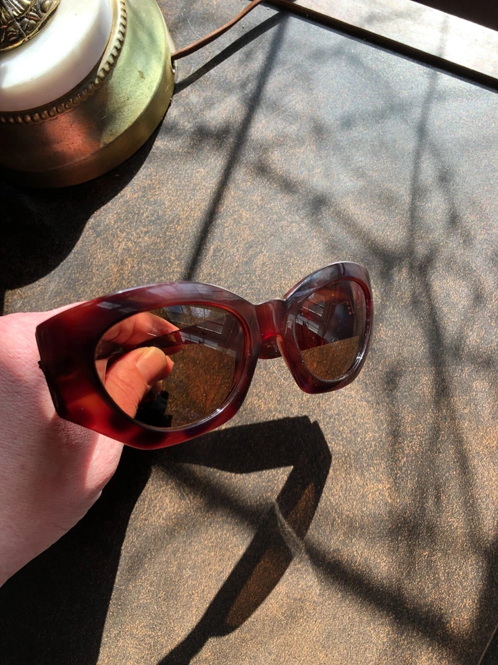 Vntg Gianni Versace 420/E Tortoiseshell Sunglasses Medusa Logo Italy - Image 3 of 4