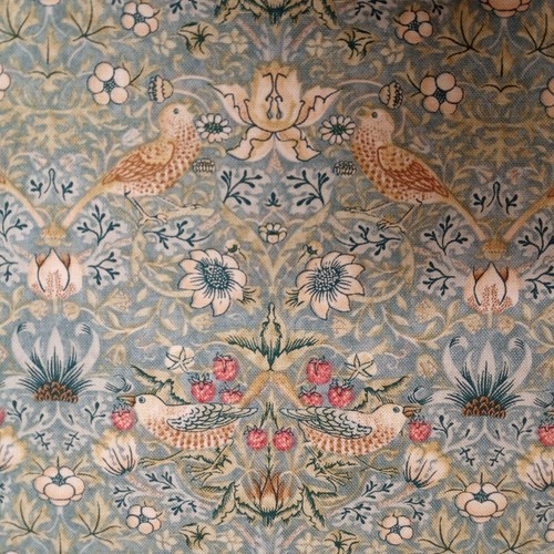 Tessuto William Morris Kelmscott Collection largo 110 cm, Ladro di fragole - Foto 109 di 129