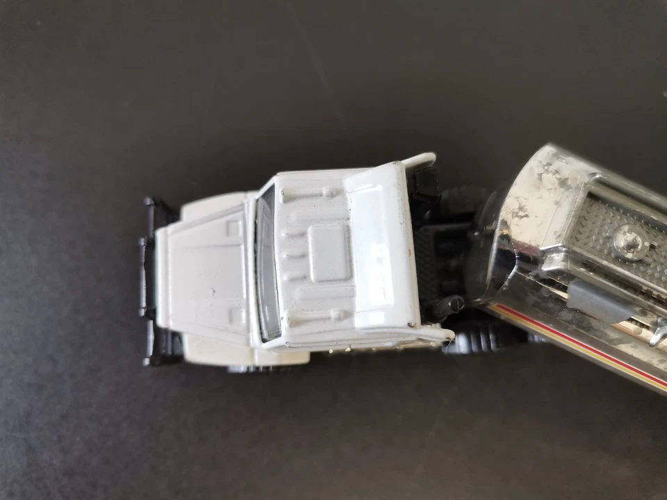 MATCHBOX CONVOY SCANIA TANKER SHELL CY17 - Immagine 3 di 4