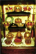 Replicas of Old World Crown Jewels Lightner Museum of Hobbies Postcard Unposted
