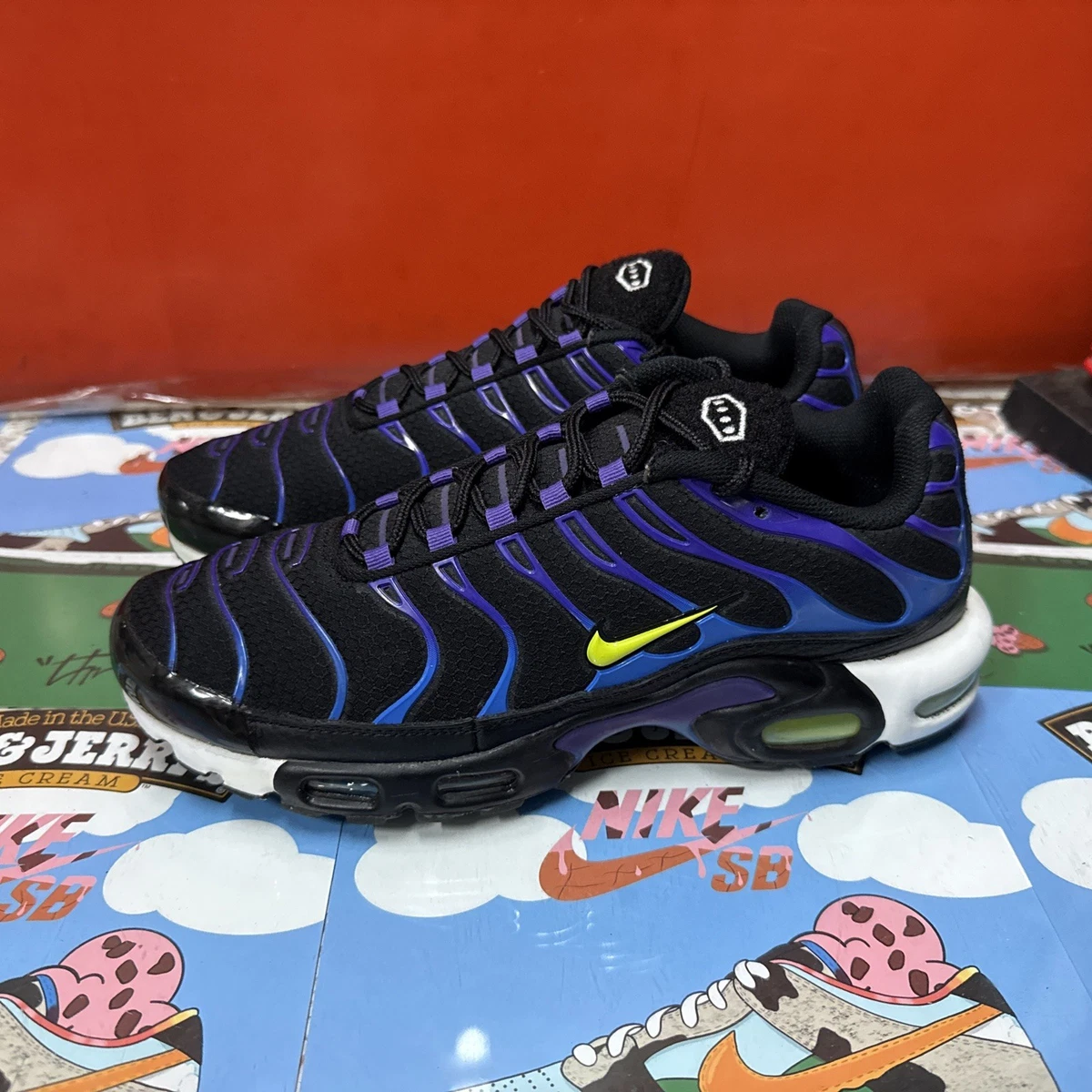 Preços baixos em Nike Air Max Plus Kaomoji | eBay