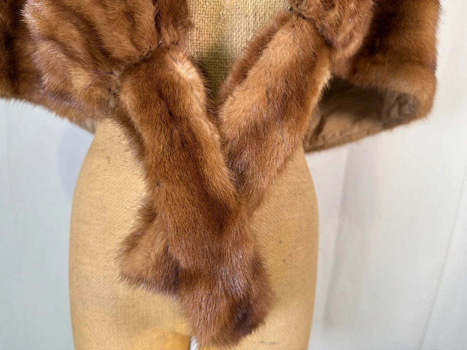 Hecho a medida en Canadá Marrón Oscuro Genuino Visón Piel Estola Chal Bolero Chaqueta Foto 4 de 4